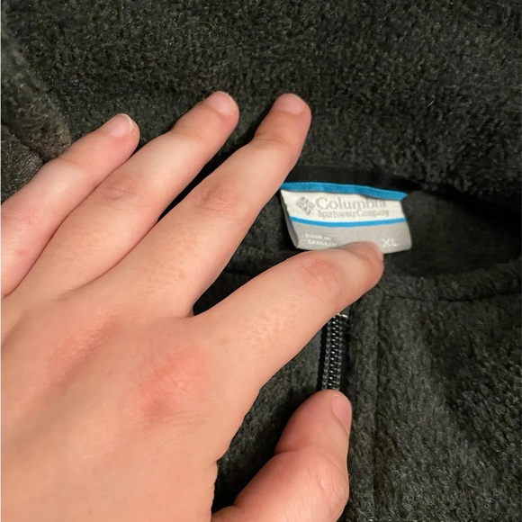 Gray Columbia fleece vest - Picture 4 of 5